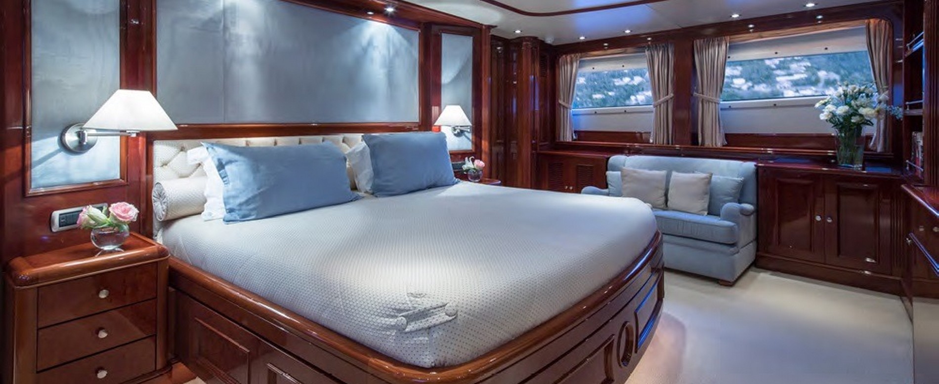 Benetti 35 m (115 ft) 