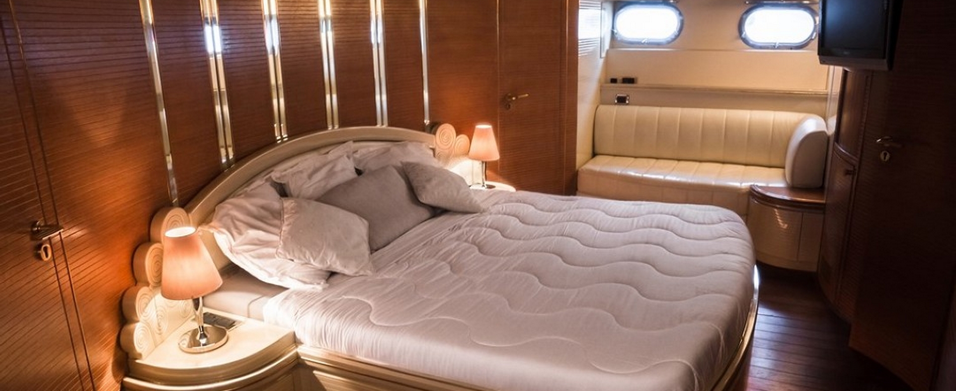 Mondomarine 30 m (98 ft) 