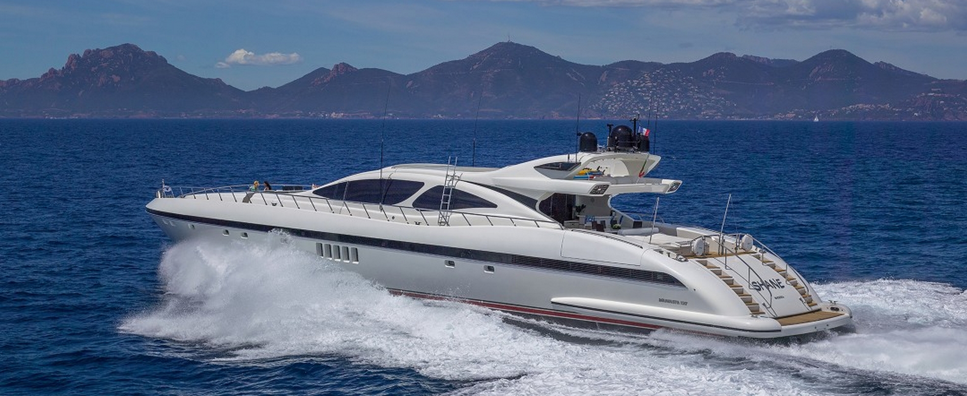 Mangusta 40 m (130 ft)  